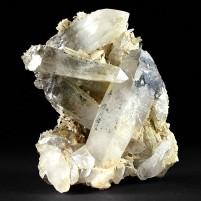 Alpiner Bergkristall mit Rutile auf der Rückseite